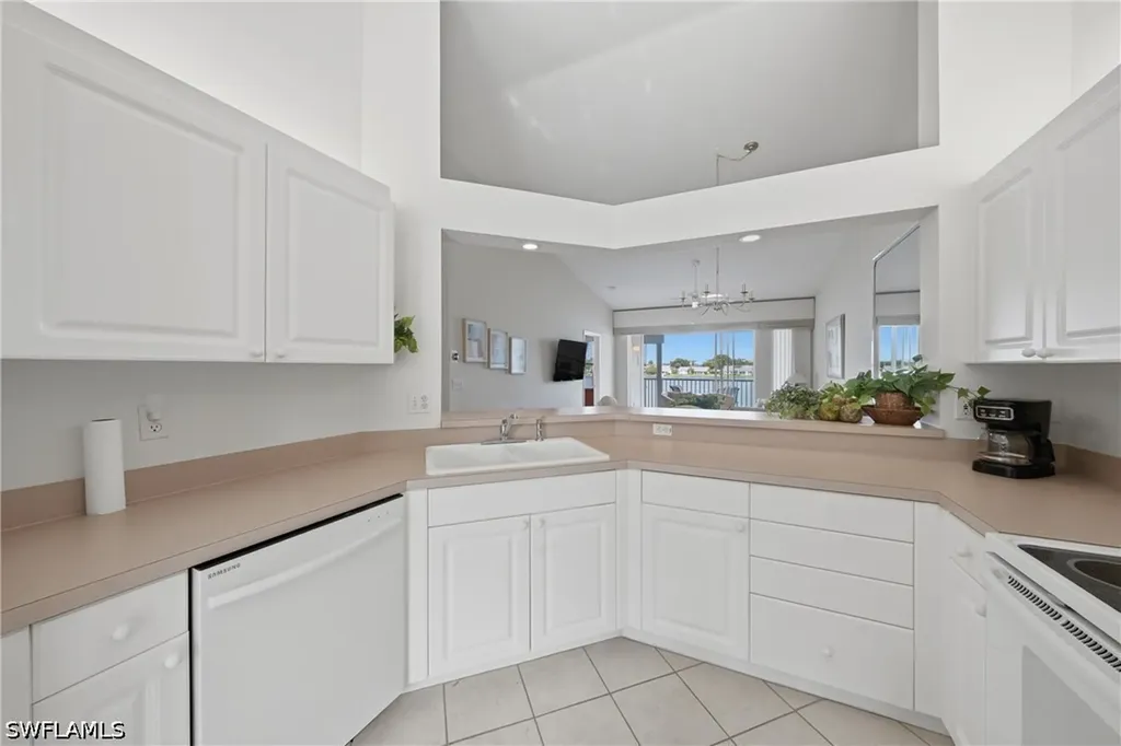 3320 W Crown Pointe Boulevard Naples FL 34112