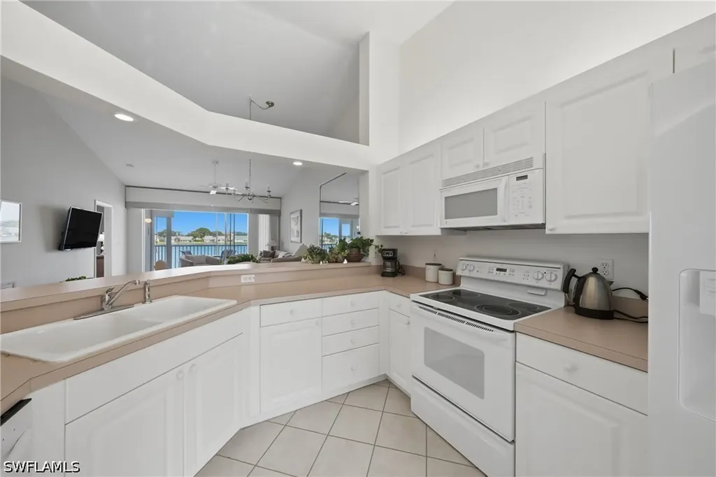 3320 W Crown Pointe Boulevard Naples FL 34112