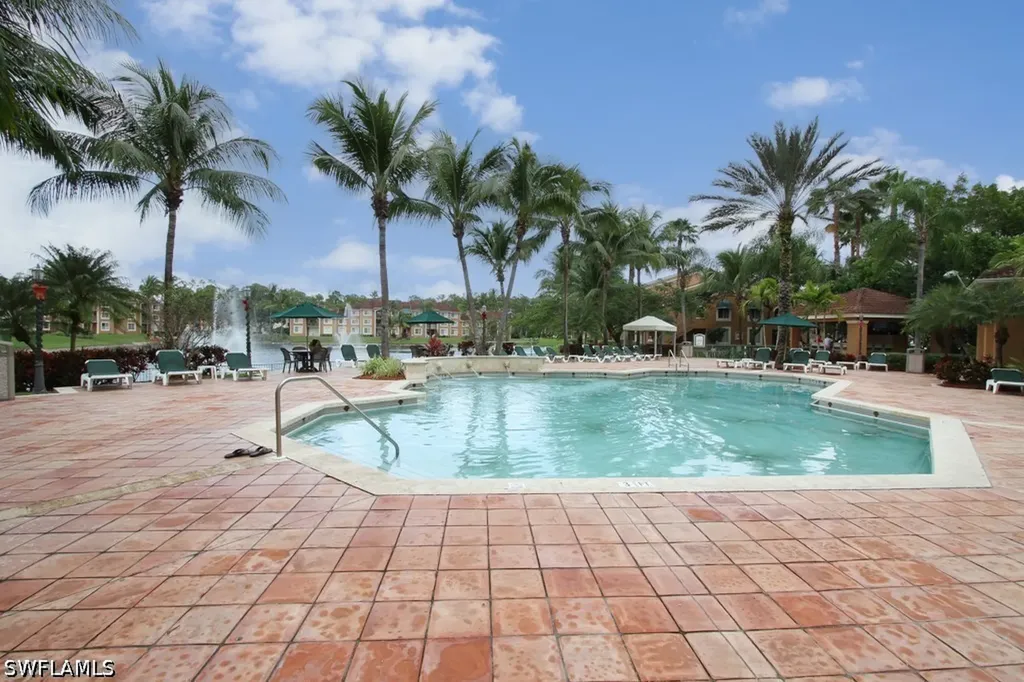 1205 Wildwood Lakes Boulevard Naples FL 34104