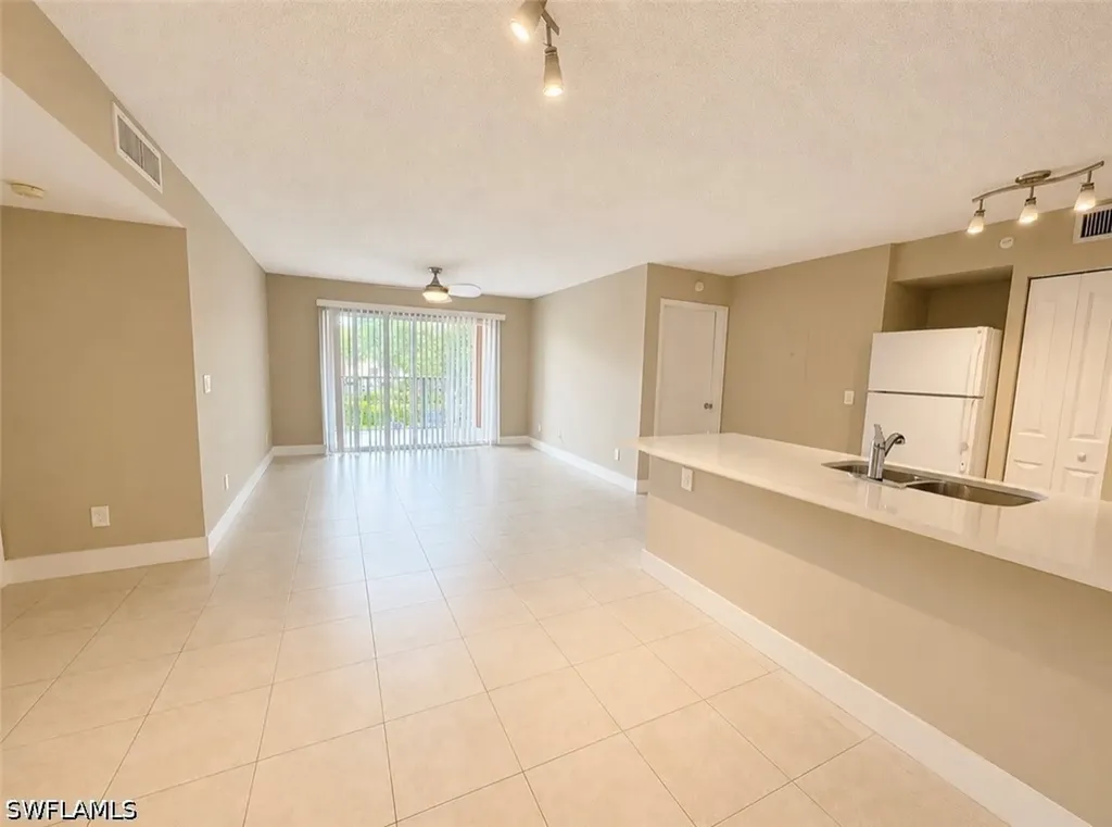 1205 Wildwood Lakes Boulevard Naples FL 34104