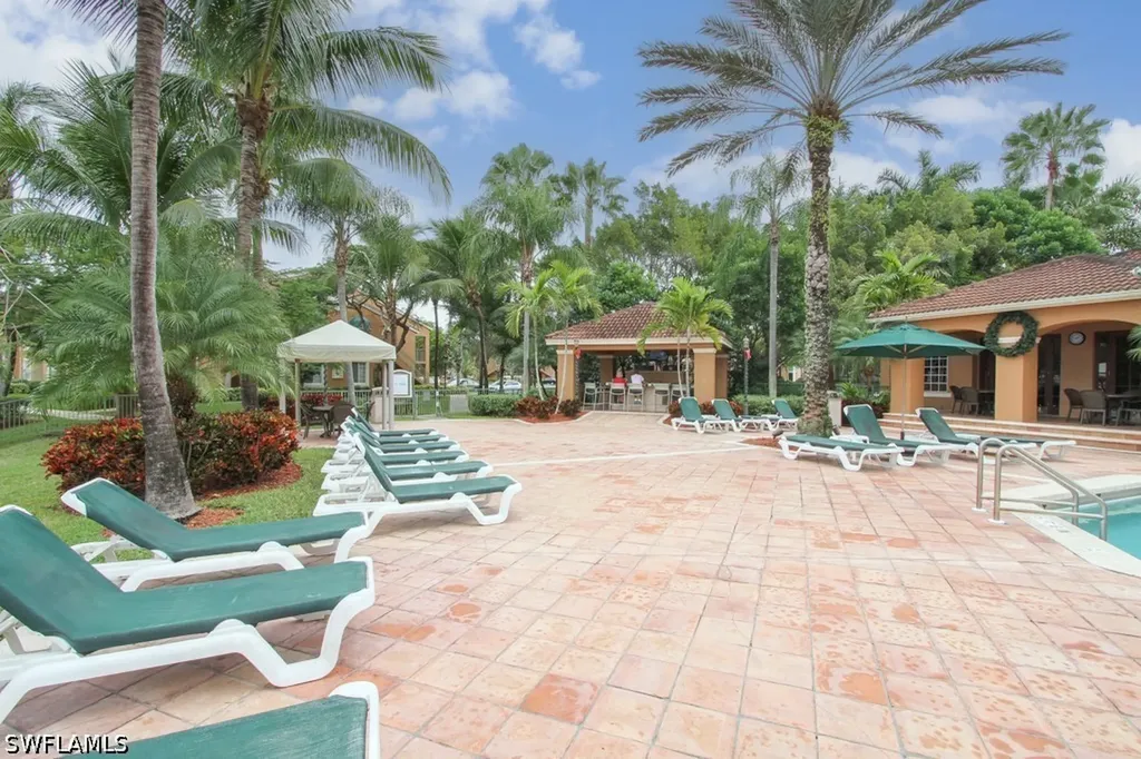 1205 Wildwood Lakes Boulevard Naples FL 34104