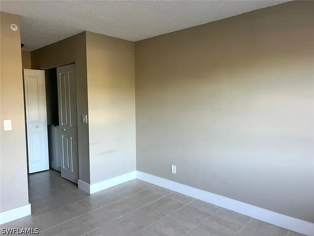 1205 Wildwood Lakes Boulevard Naples FL 34104