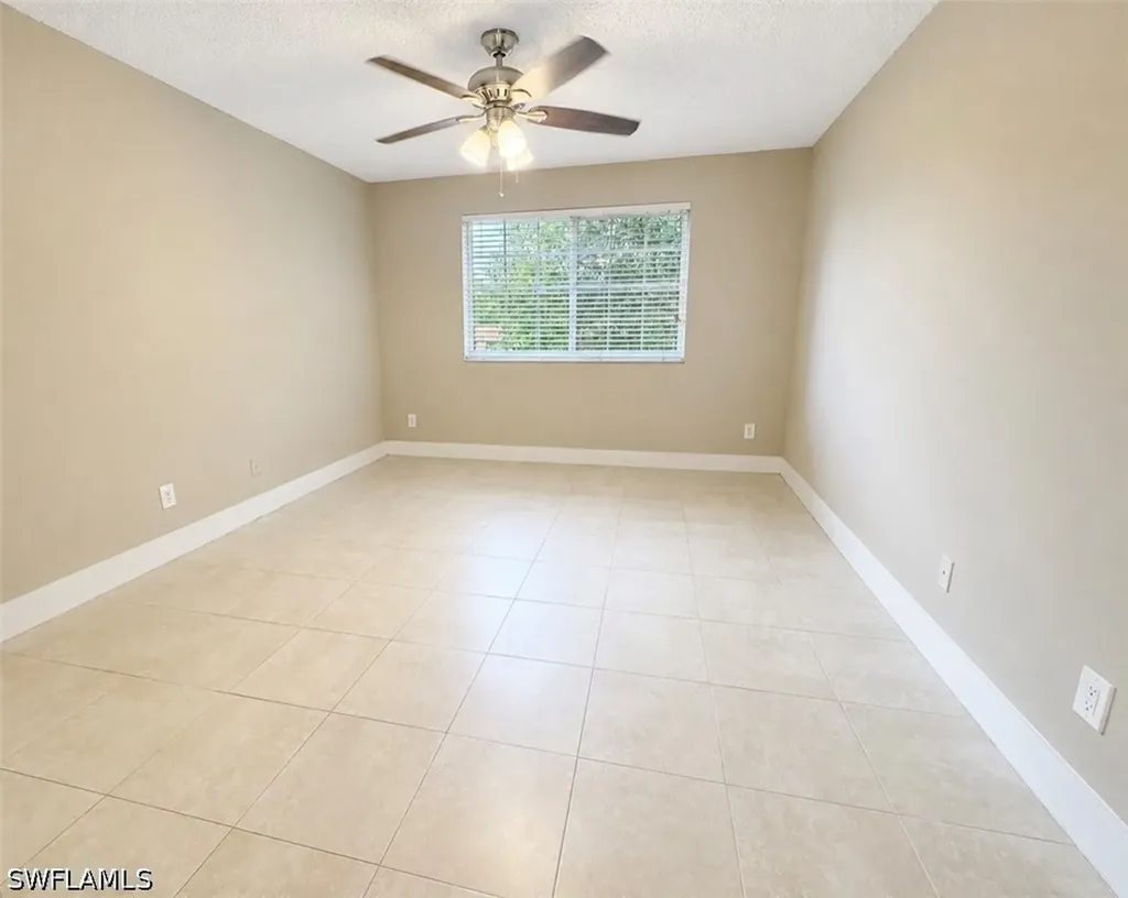 1205 Wildwood Lakes Boulevard Naples FL 34104