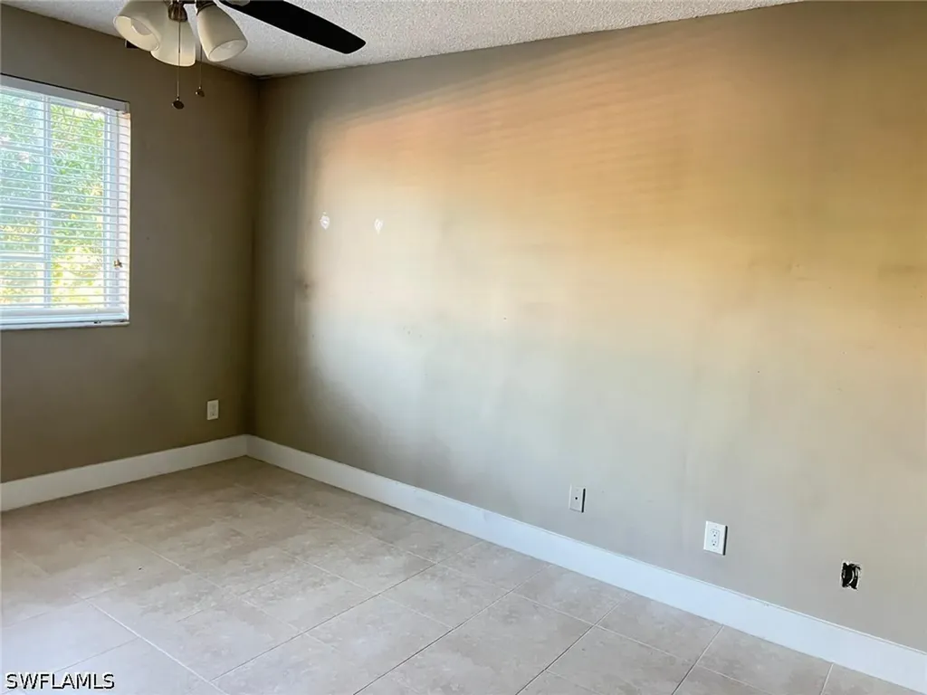 1205 Wildwood Lakes Boulevard Naples FL 34104