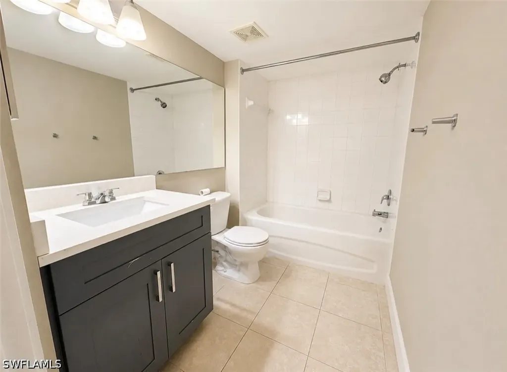 1205 Wildwood Lakes Boulevard Naples FL 34104