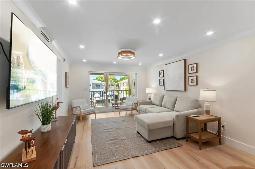 1686 Blue Point Avenue Naples FL 34102