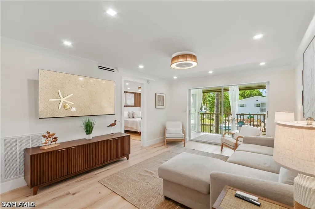 1686 Blue Point Avenue Naples FL 34102