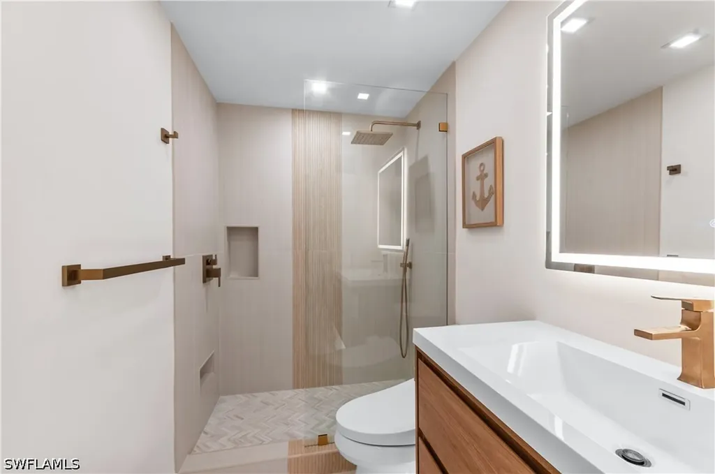 1686 Blue Point Avenue Naples FL 34102