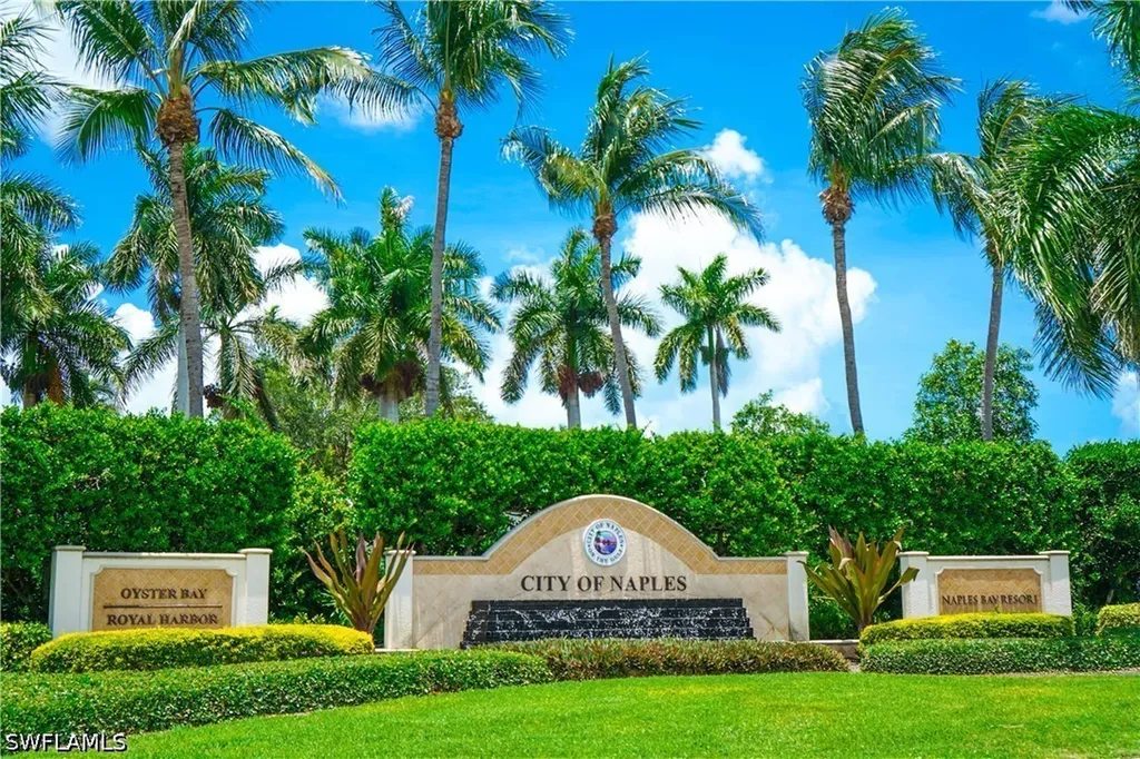 1686 Blue Point Avenue Naples FL 34102