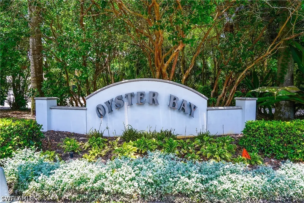1686 Blue Point Avenue Naples FL 34102