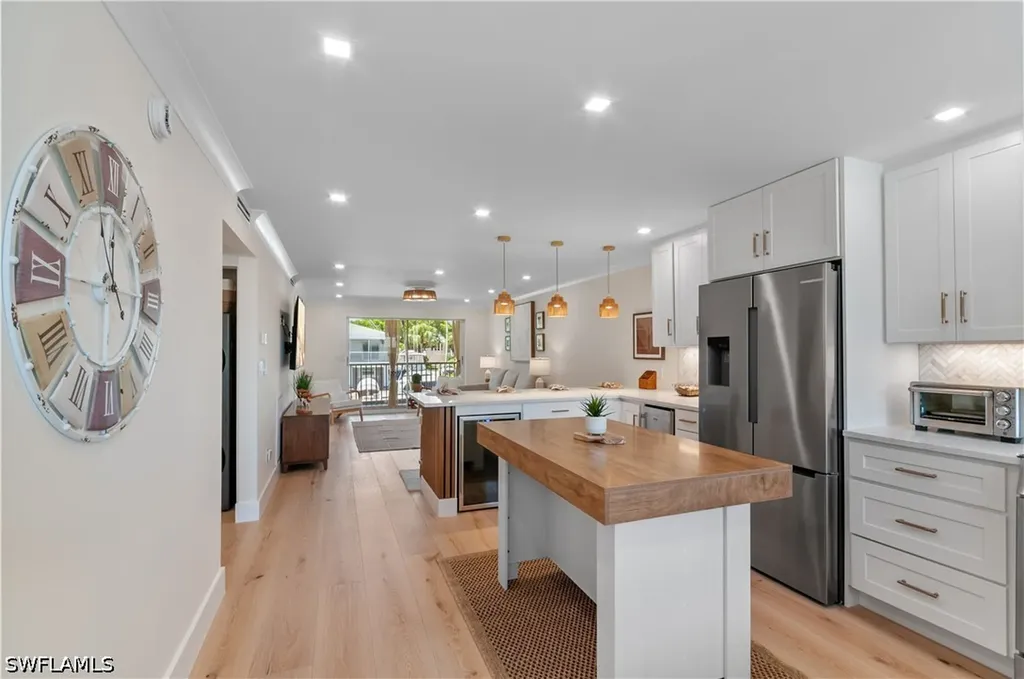 1686 Blue Point Avenue Naples FL 34102