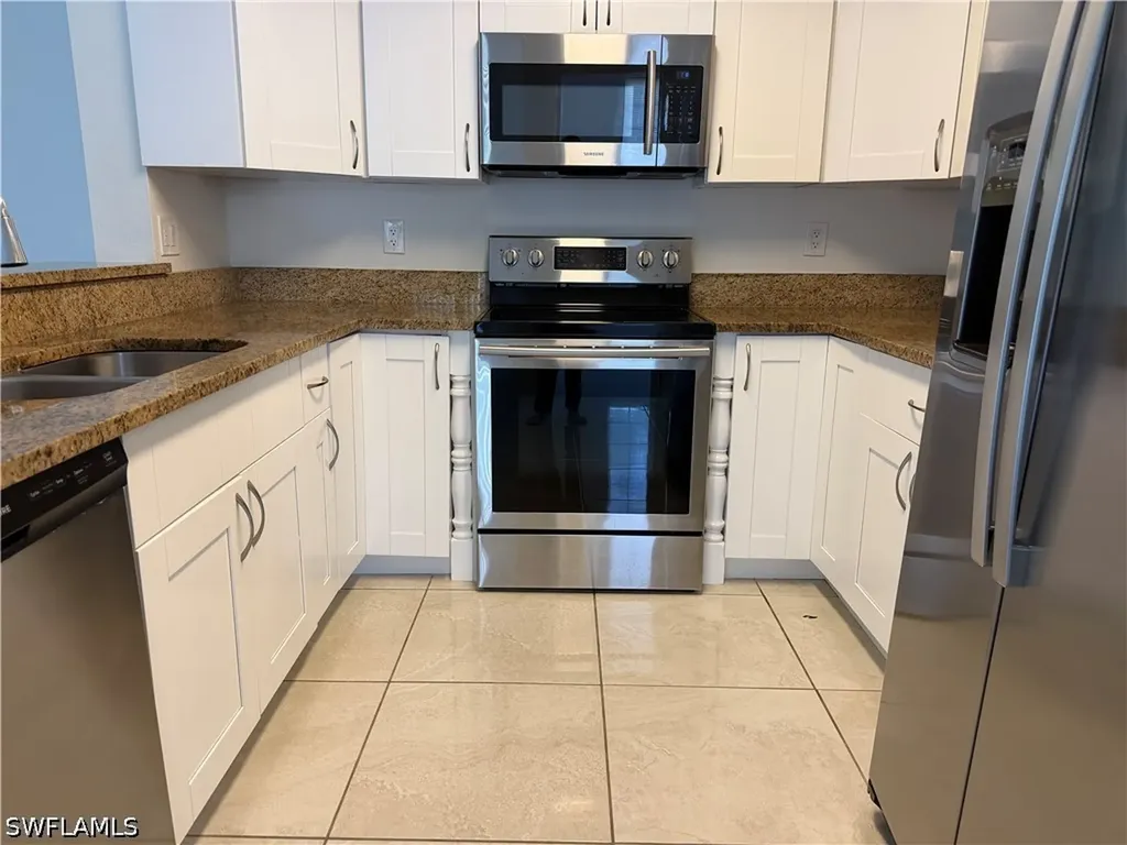 1265 Wildwood Lakes Boulevard Naples FL 34104
