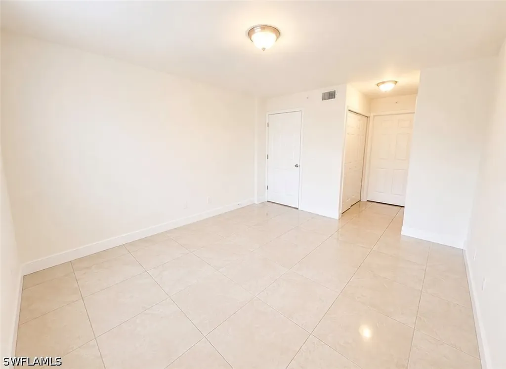 1265 Wildwood Lakes Boulevard Naples FL 34104