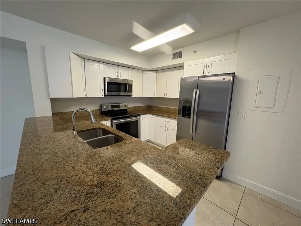1265 Wildwood Lakes Boulevard Naples FL 34104