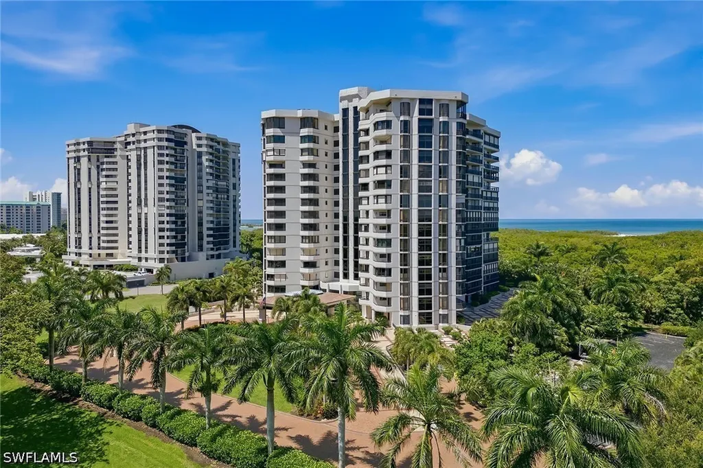 6075 Pelican Bay Boulevard Naples FL 34108