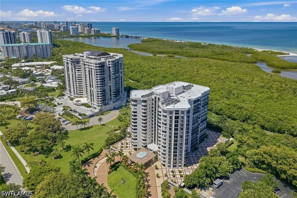 6075 Pelican Bay Boulevard Naples FL 34108