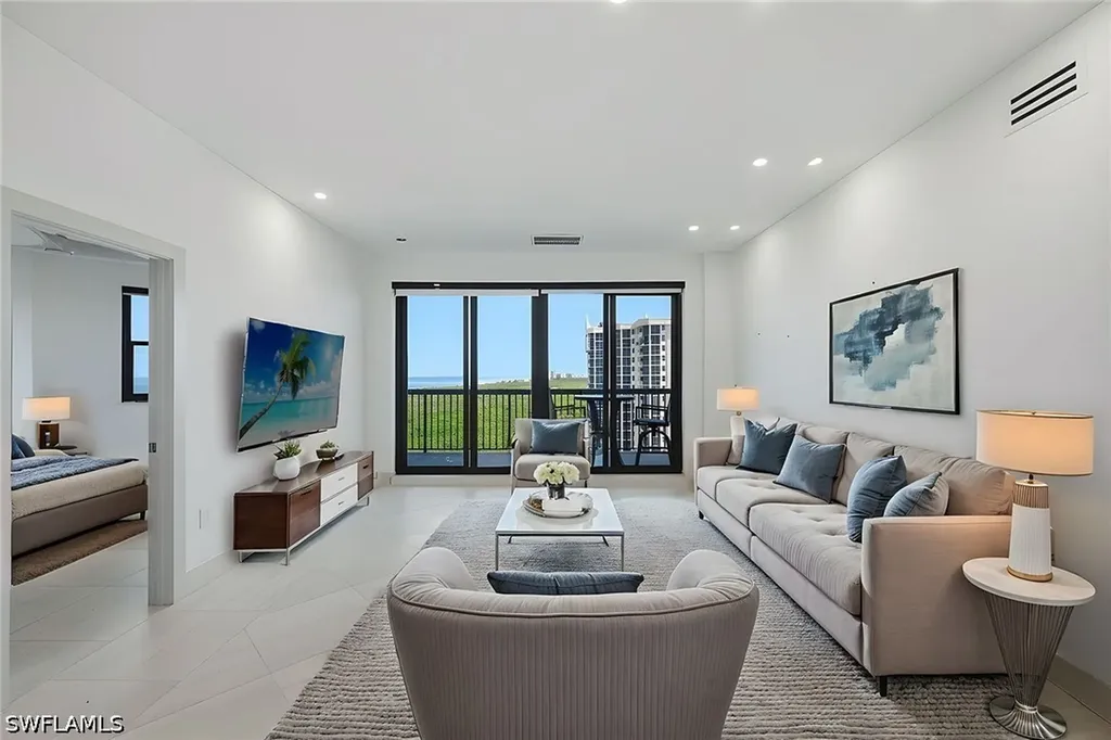 6075 Pelican Bay Boulevard Naples FL 34108