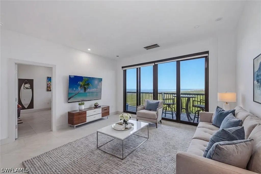 6075 Pelican Bay Boulevard Naples FL 34108