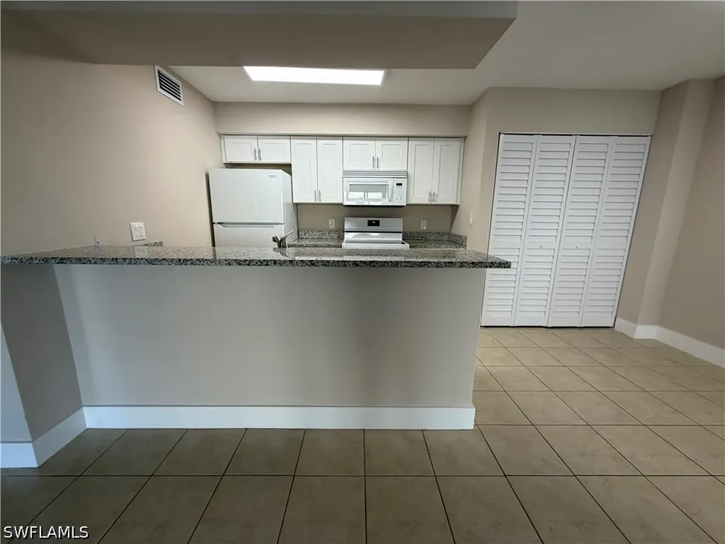 5317 Summerlin Road Fort Myers FL 33919