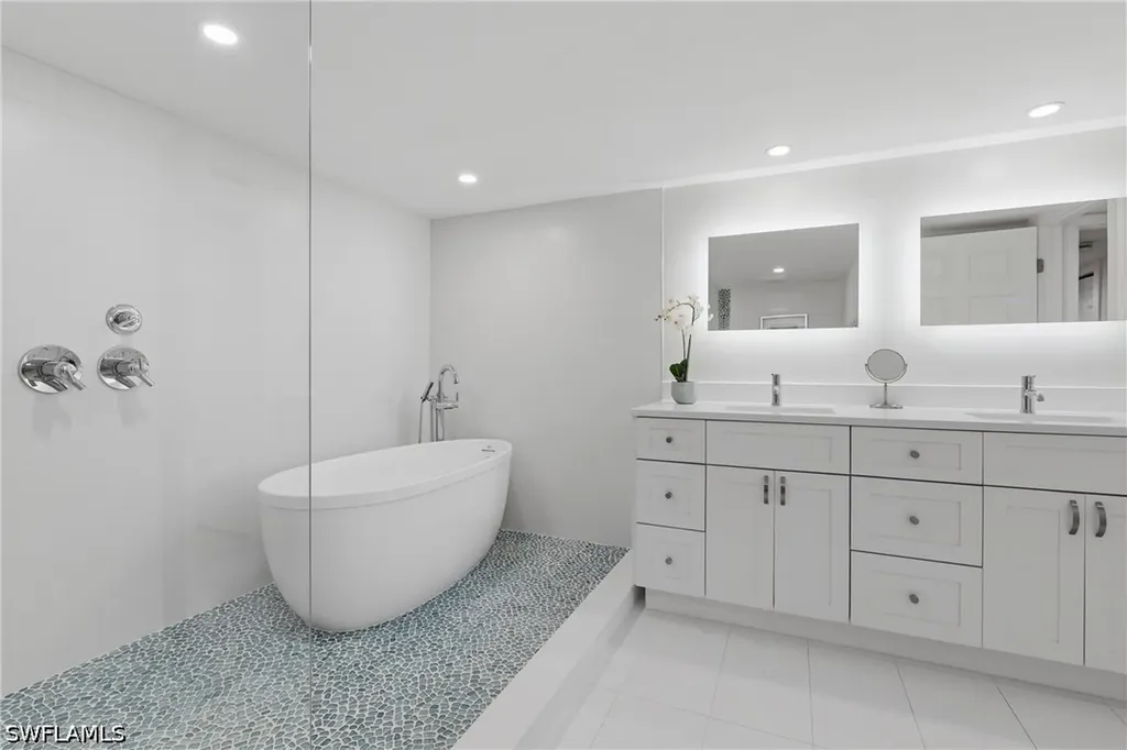 5601 Turtle Bay Drive Naples FL 34108