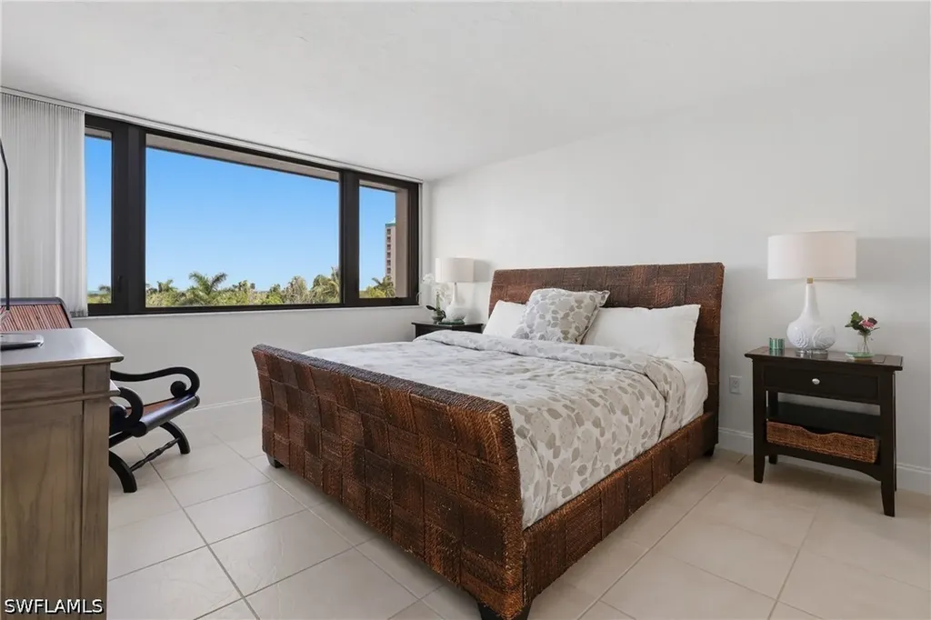 5601 Turtle Bay Drive Naples FL 34108