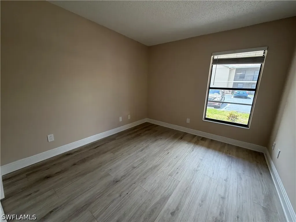 5315 Summerlin Road Fort Myers FL 33919
