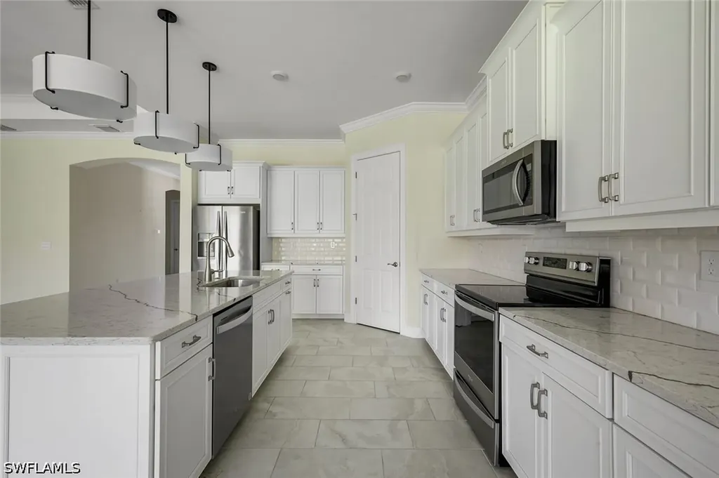 28113 Captiva Shell Loop Bonita Springs FL 34135