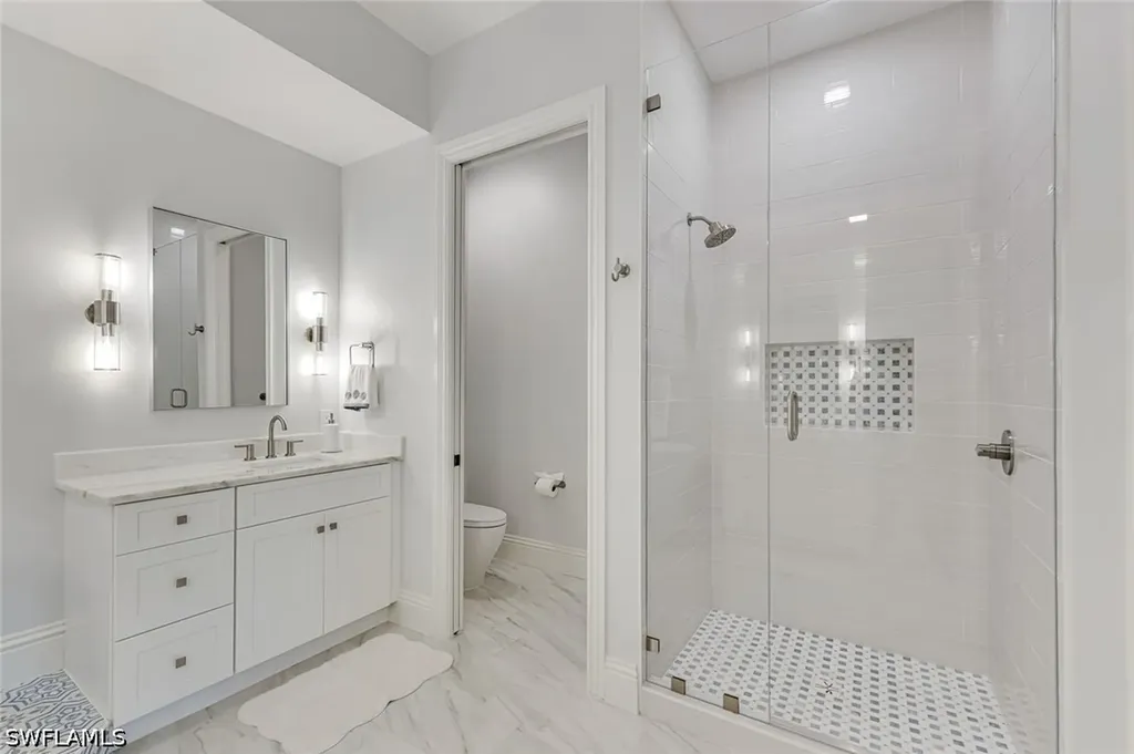 831 Sailaway Lane Naples FL 34108