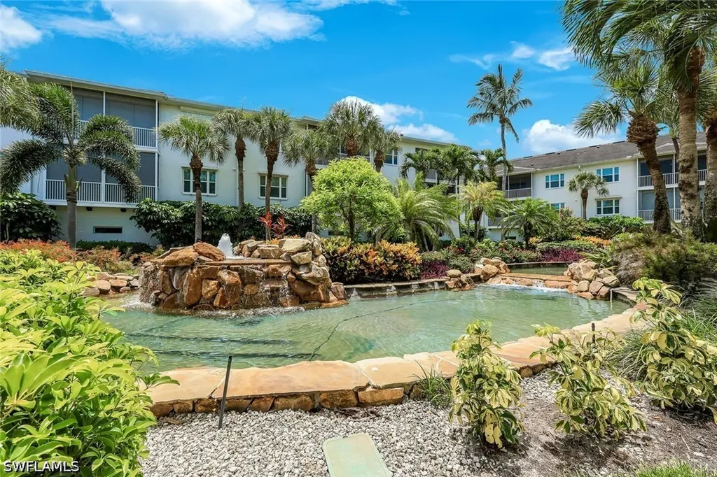 831 Sailaway Lane Naples FL 34108