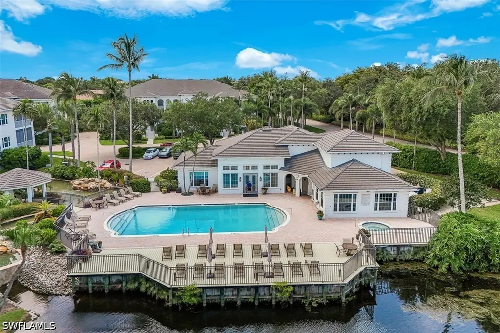 831 Sailaway Lane Naples FL 34108