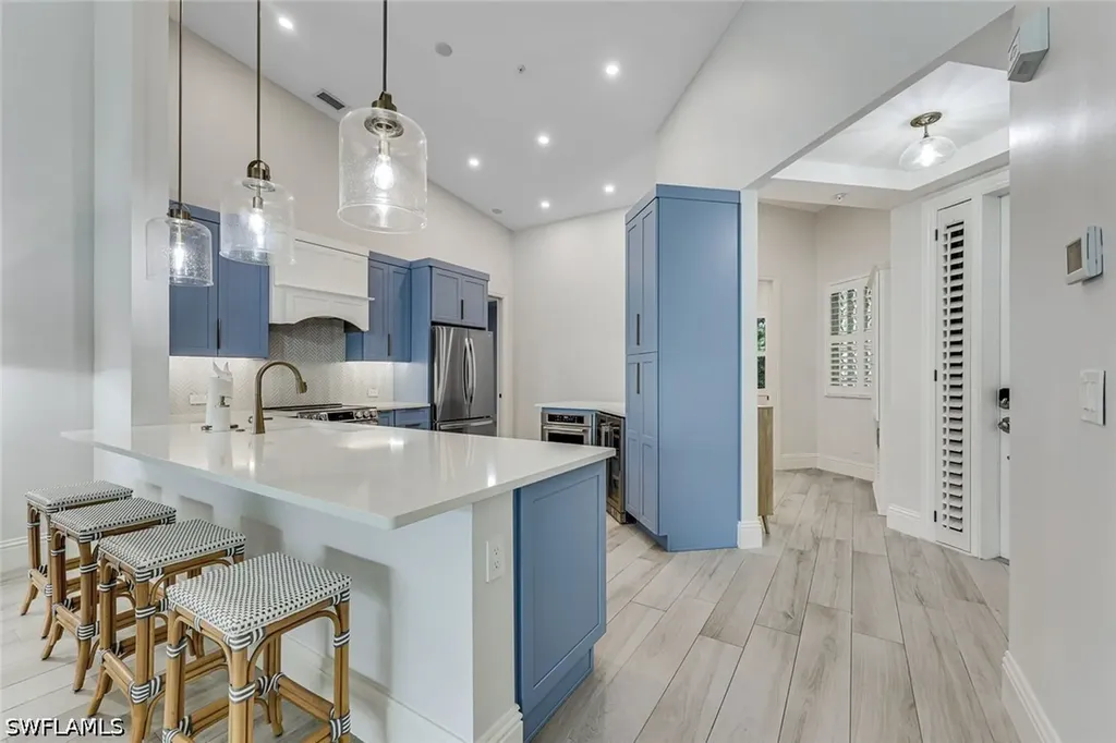 831 Sailaway Lane Naples FL 34108