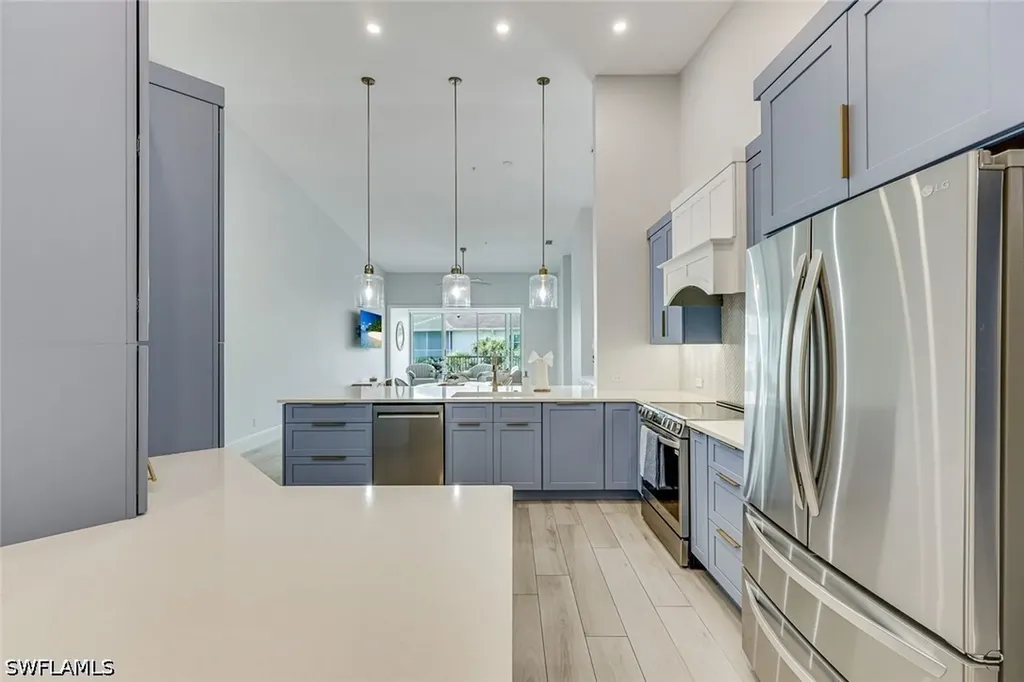 831 Sailaway Lane Naples FL 34108