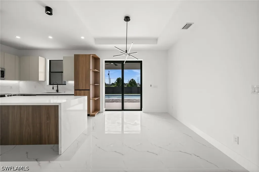 409 NW NW 25th Place Cape Coral FL 33993