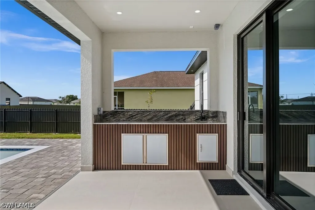 409 NW NW 25th Place Cape Coral FL 33993