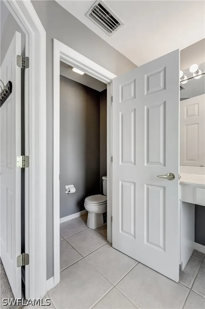 1088 Oxford Lane Naples FL 34105