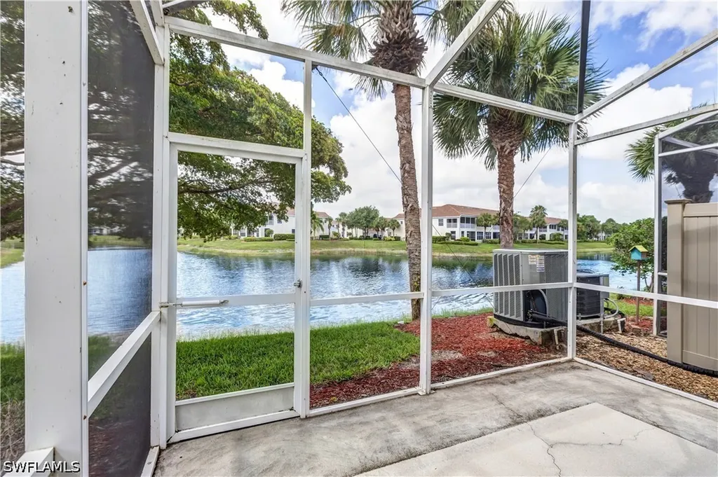 1088 Oxford Lane Naples FL 34105