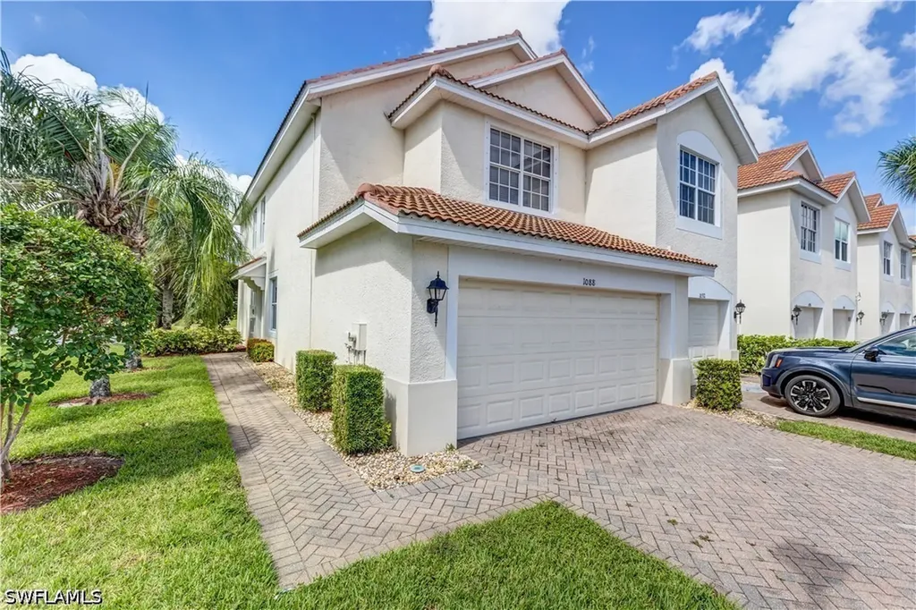 1088 Oxford Lane Naples FL 34105