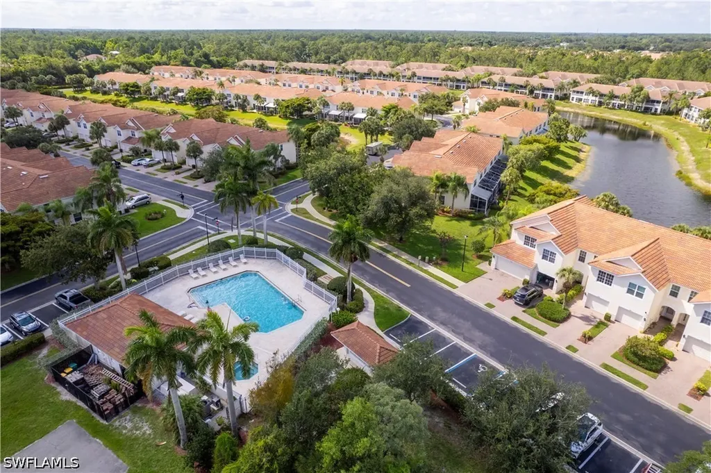 1088 Oxford Lane Naples FL 34105