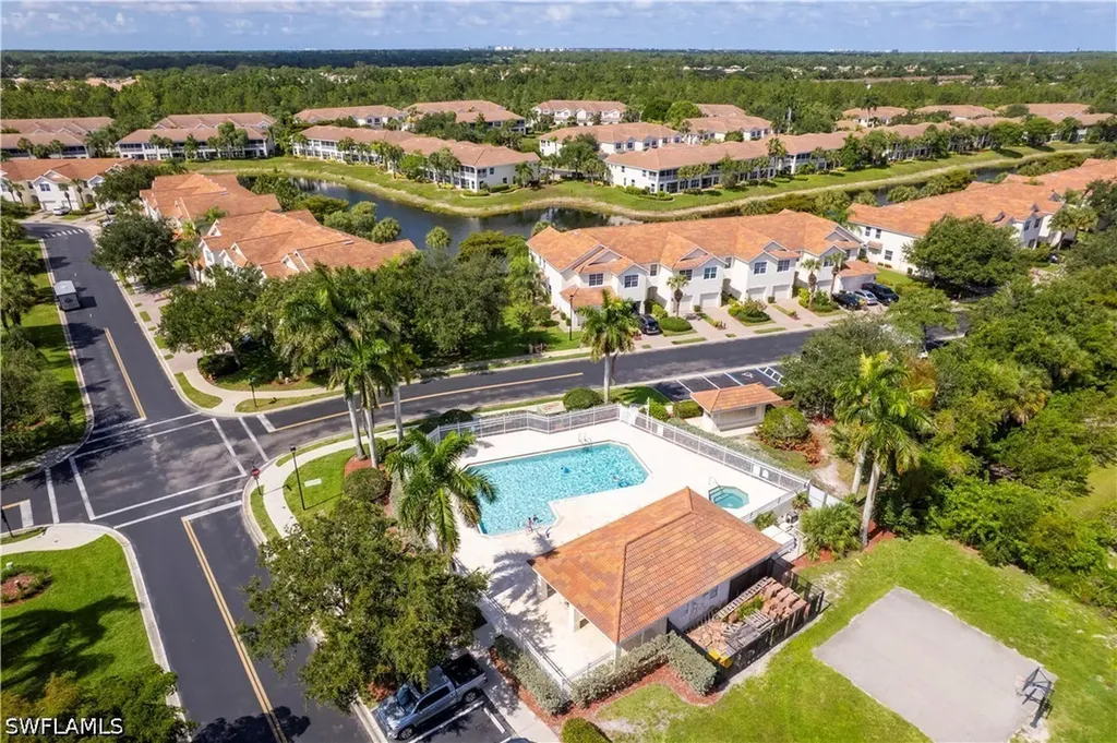 1088 Oxford Lane Naples FL 34105