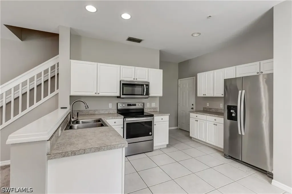 1088 Oxford Lane Naples FL 34105