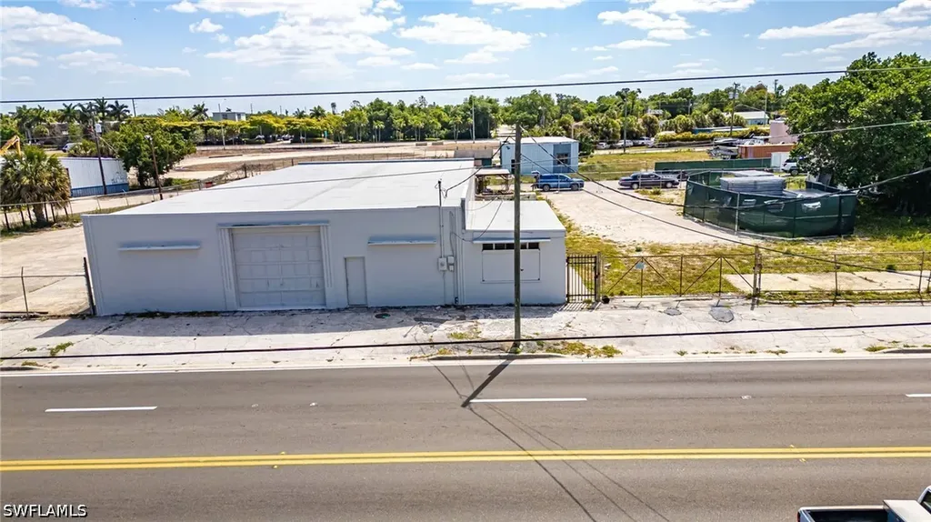 2111 Fowler Street Fort Myers FL 33901