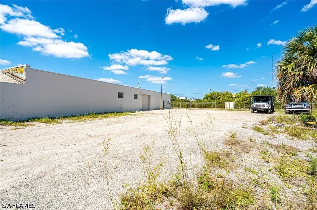 2111 Fowler Street Fort Myers FL 33901