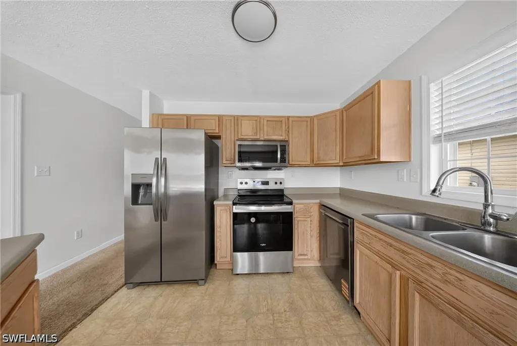 250 Leawood Circle Naples FL 34104