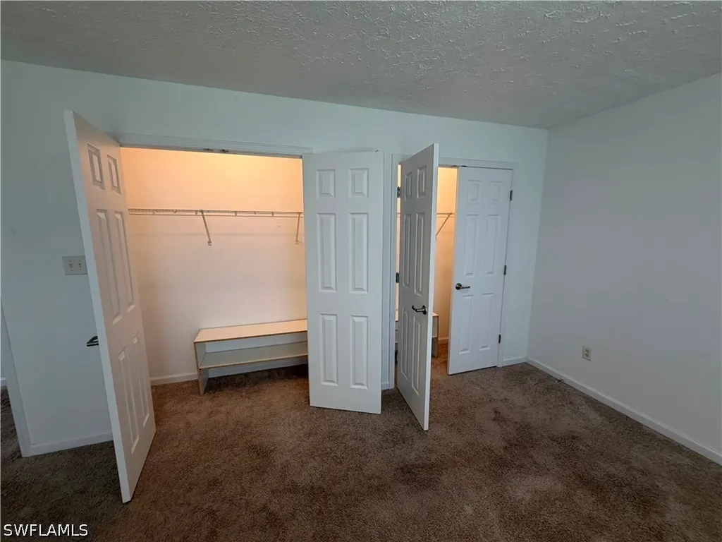 250 Leawood Circle Naples FL 34104