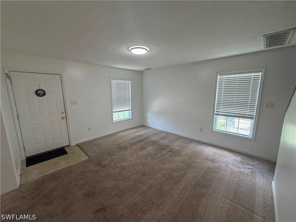 250 Leawood Circle Naples FL 34104