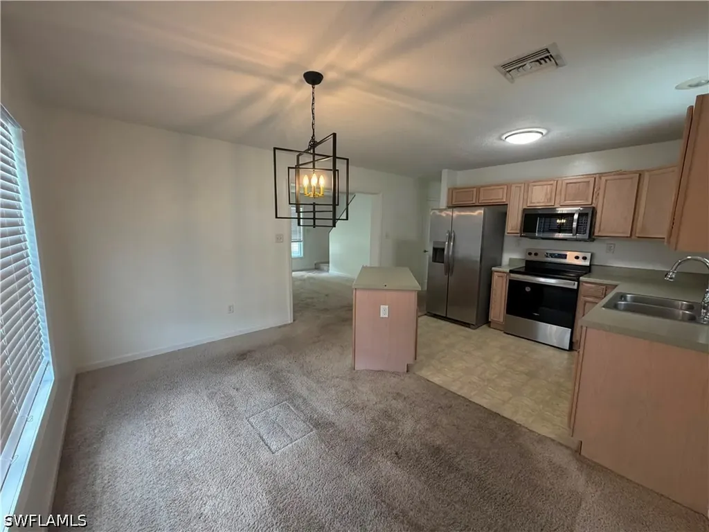 250 Leawood Circle Naples FL 34104