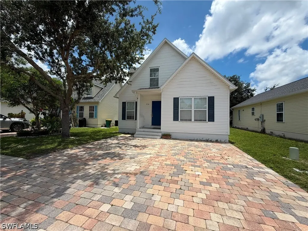 250 Leawood Circle Naples FL 34104