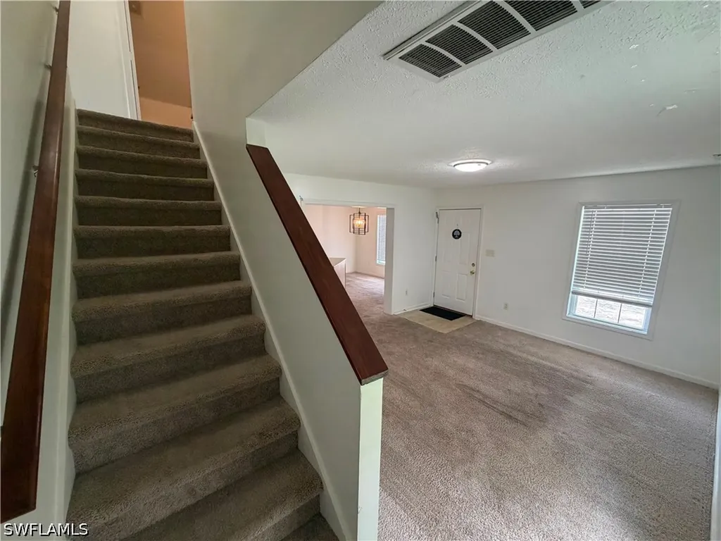 250 Leawood Circle Naples FL 34104