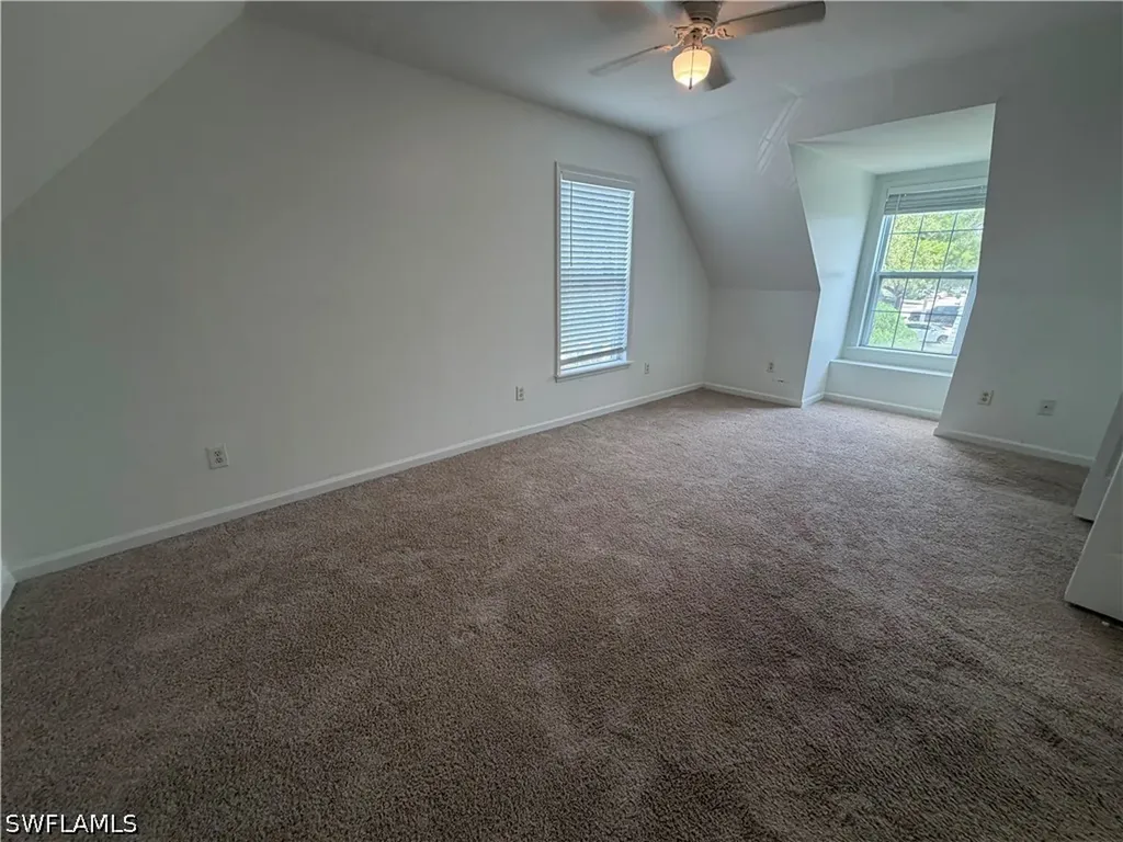 250 Leawood Circle Naples FL 34104