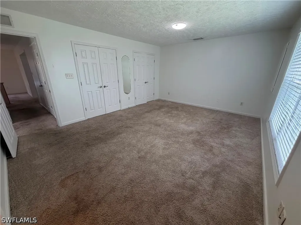 250 Leawood Circle Naples FL 34104